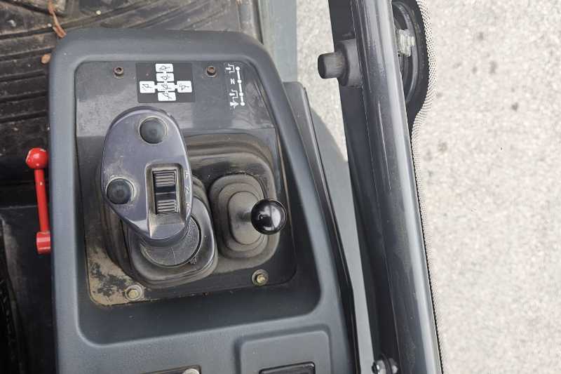 OmecoHub - Immagine KOMATSU WA70-7